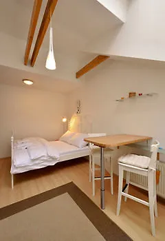 Ambiente Serviced - Castle Apartment *
