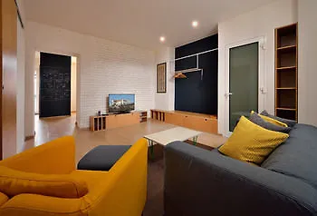 Ambiente Serviced - Castle Apartament *